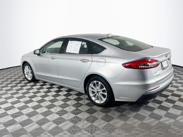 Used 2019 Ford Fusion SE FWD image 6