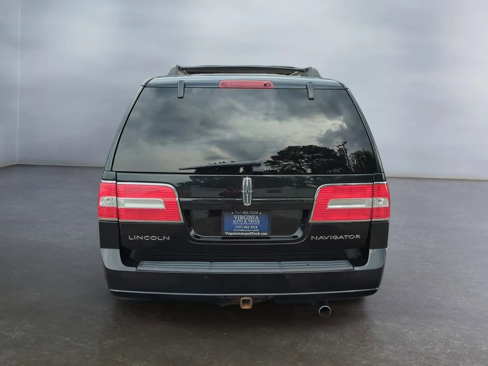 Used 2014 Lincoln Navigator L 4WD image 9