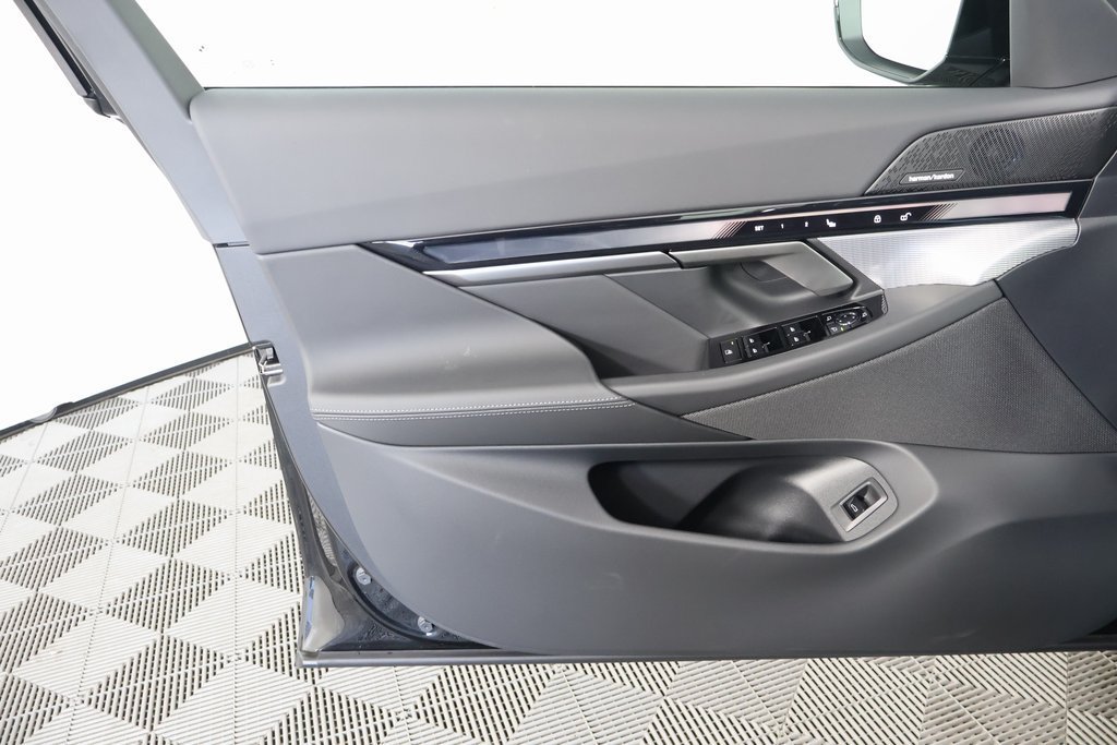New 2027 BMW 530i w/ M Sport Package RWD image 7