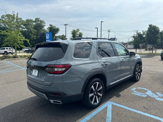 Certified 2023 Honda Pilot Touring image 8