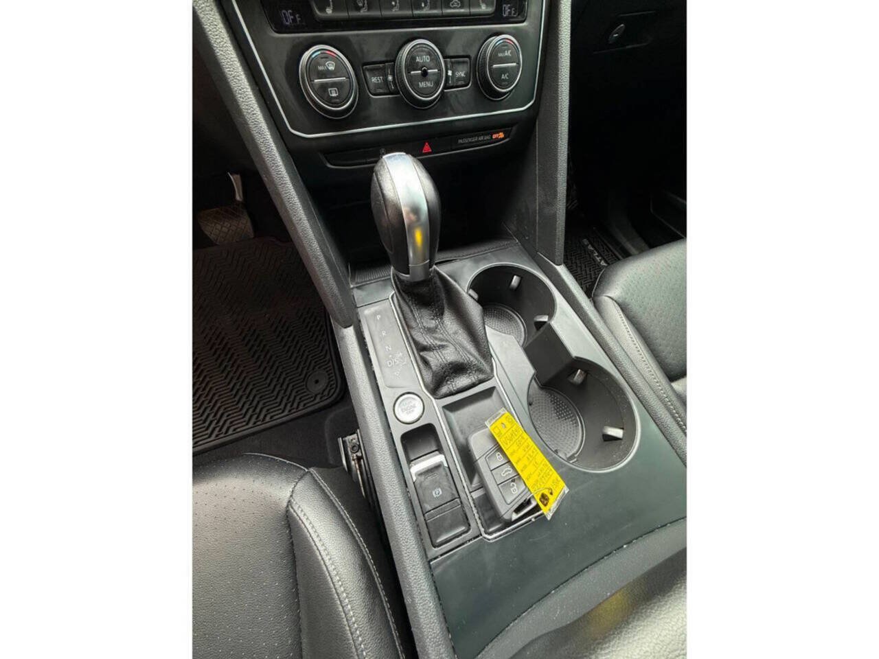 Used 2019 Volkswagen Atlas SE FWD image 22