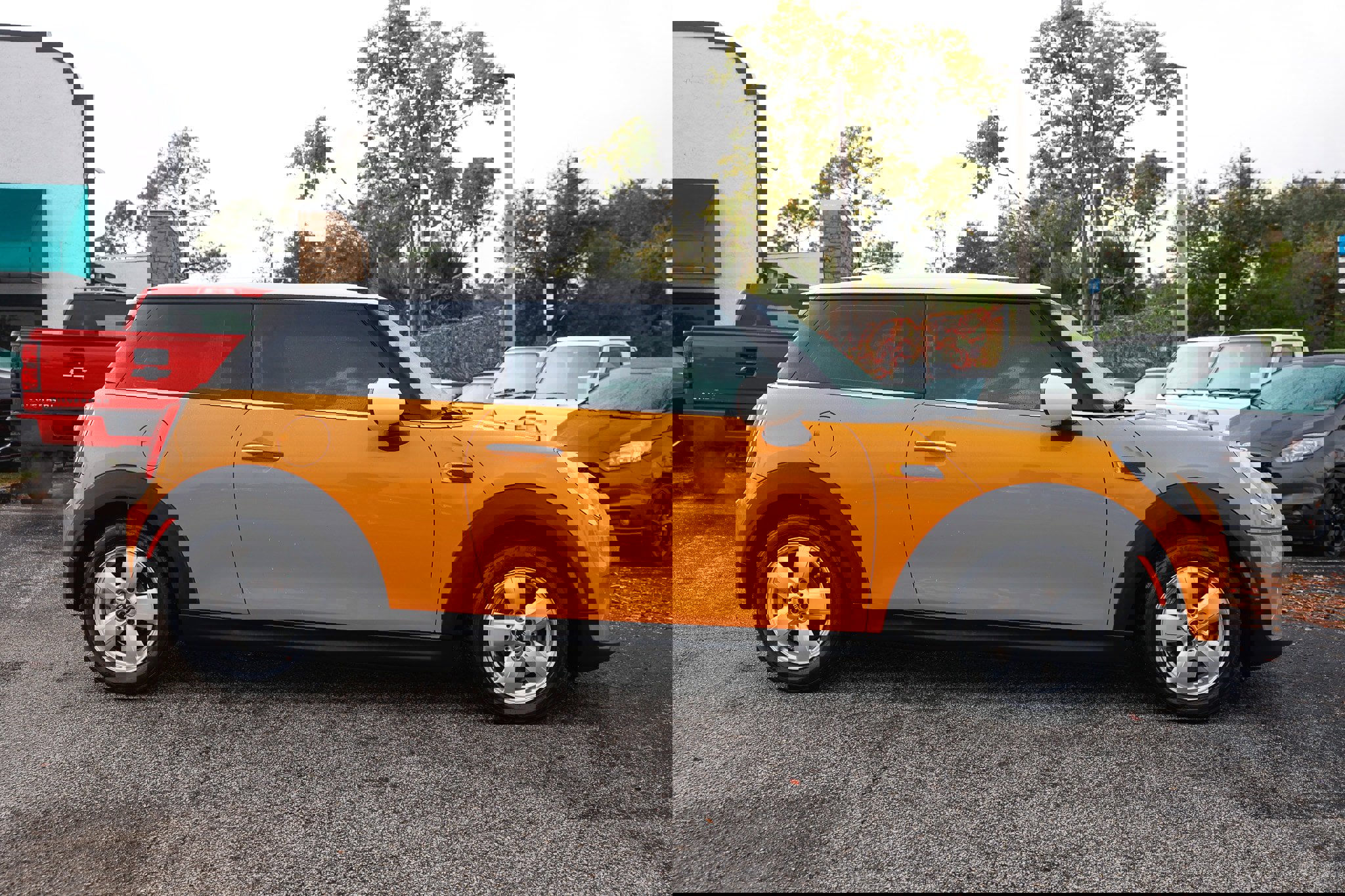 Used 2015 MINI Cooper 2-Door Hardtop image 18