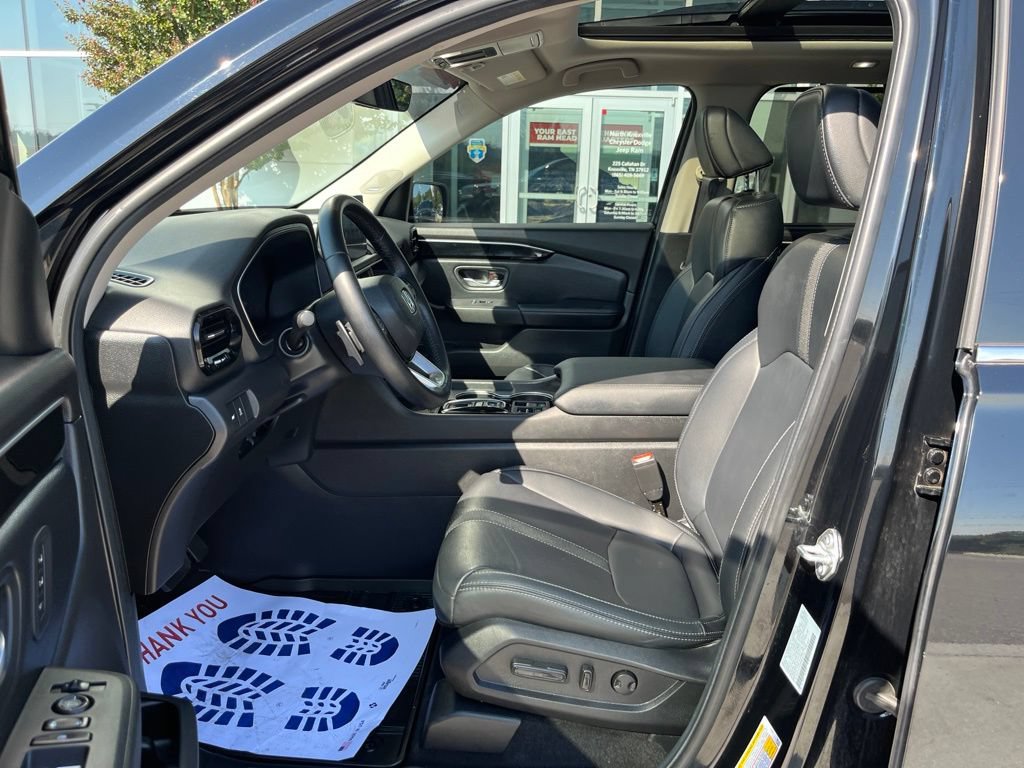 Used 2024 Honda Pilot Touring image 4