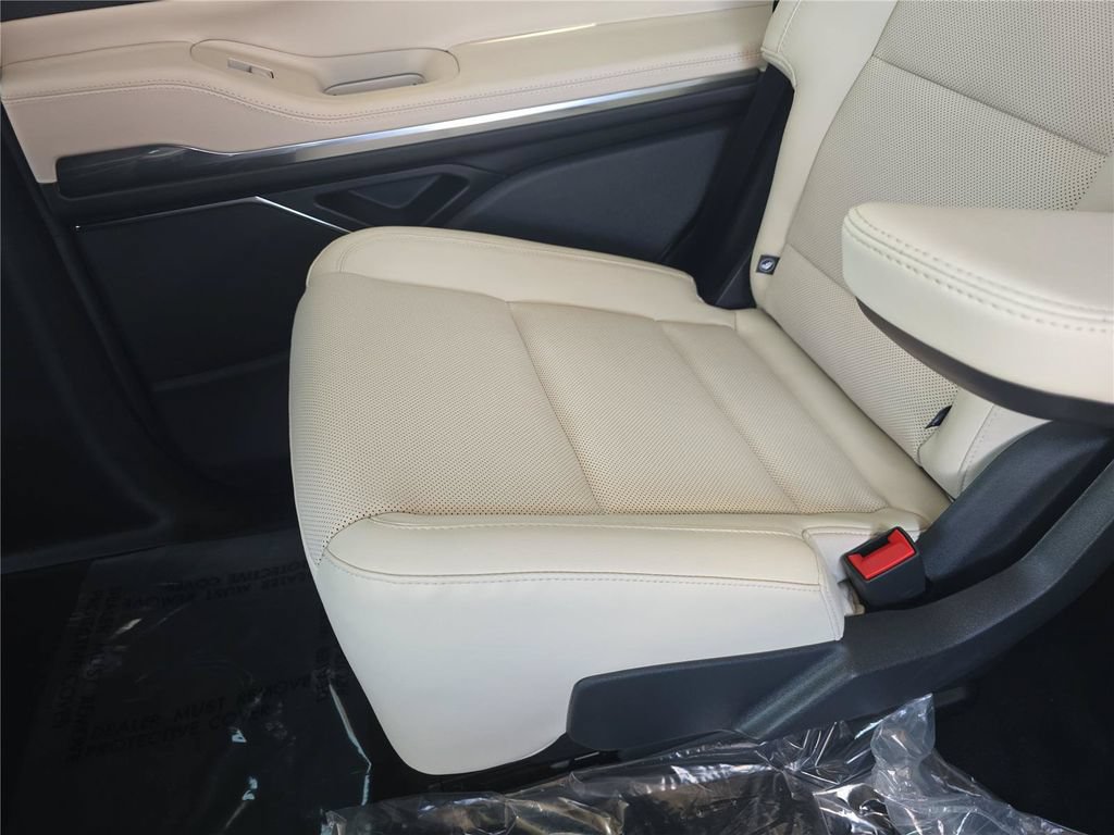 New 2027 Lincoln Navigator Premiere RWD image 10