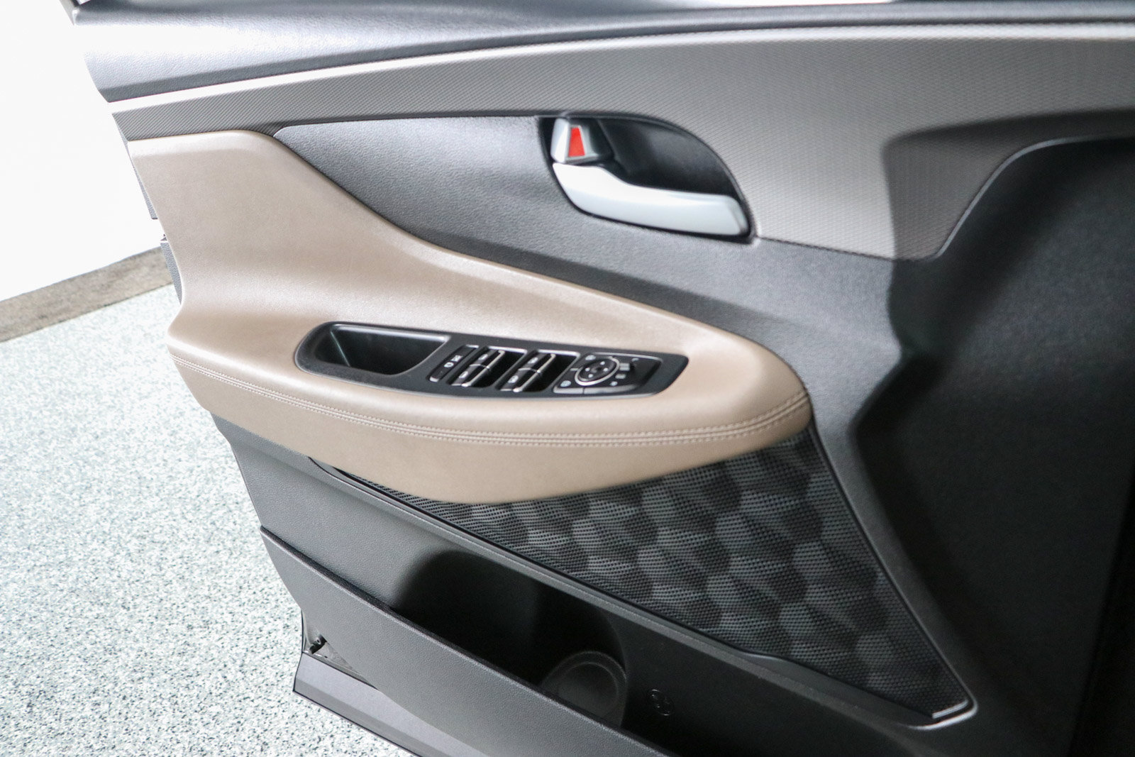 Used 2020 Hyundai Santa Fe SEL w/ Cargo Package FWD image 21