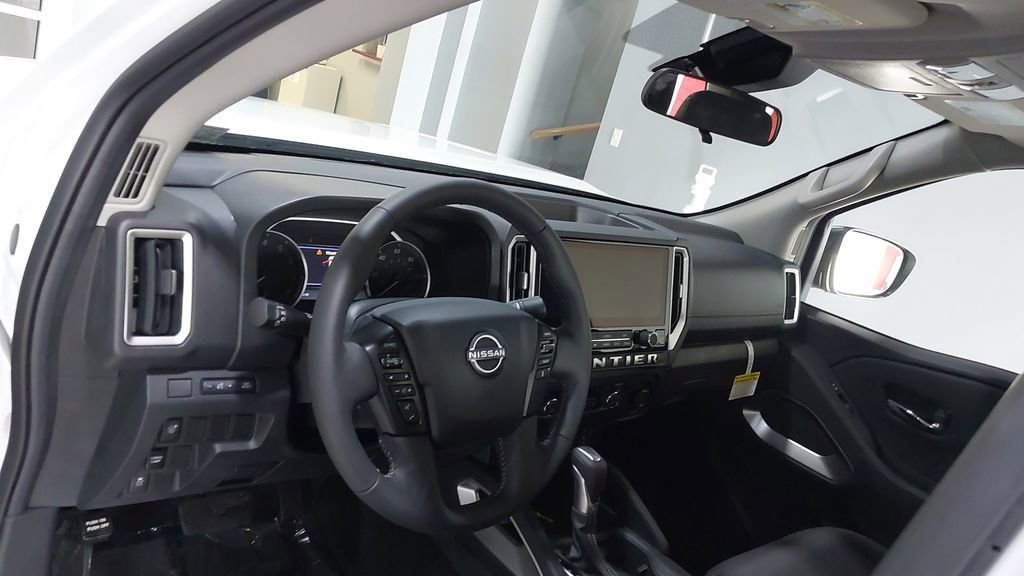 New 2026 Nissan Frontier SV w/ All-Weather Content Package AWD/4WD image 18