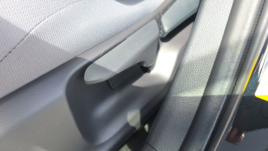 Used 2026 Toyota Corolla SE FWD image 16