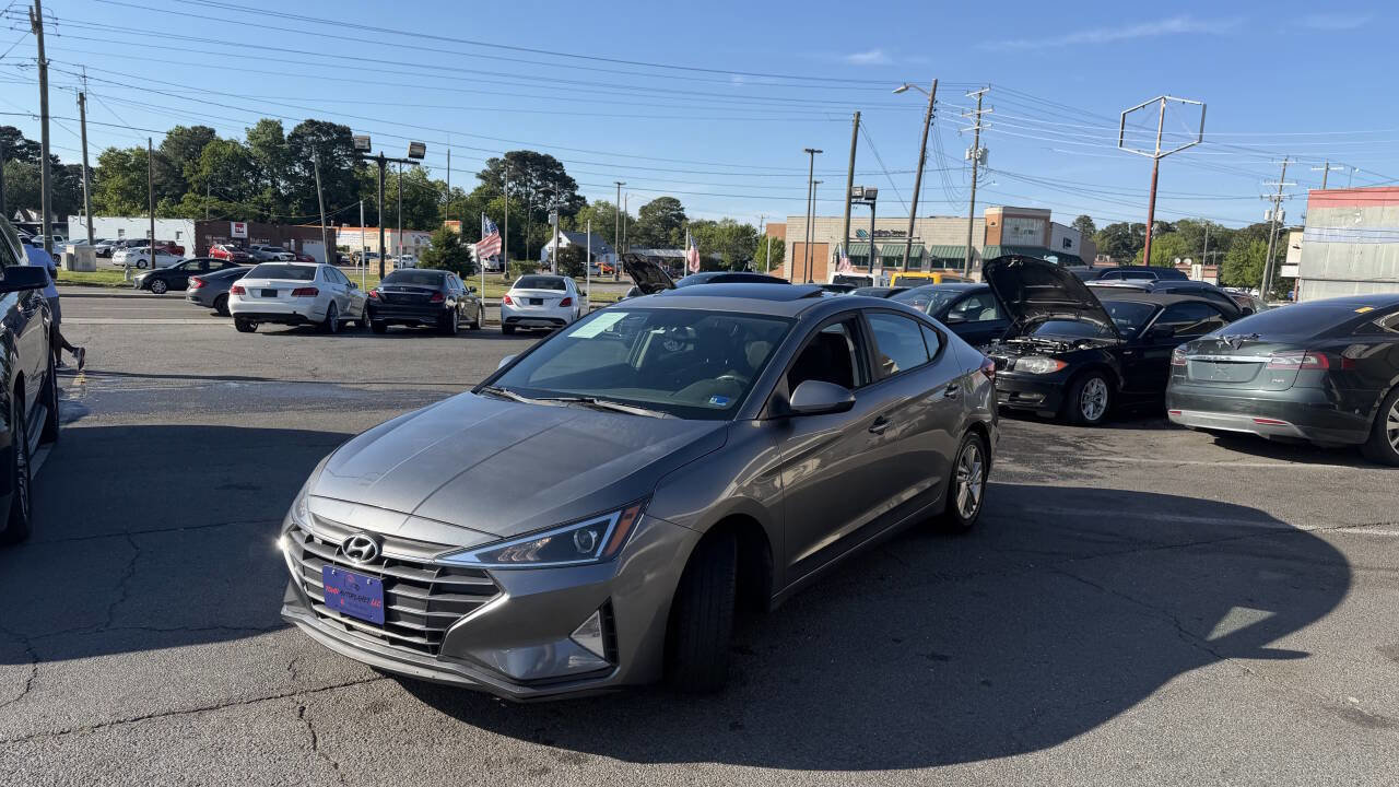 Used 2019 Hyundai Elantra Value Edition w/ Cargo Package FWD image 3