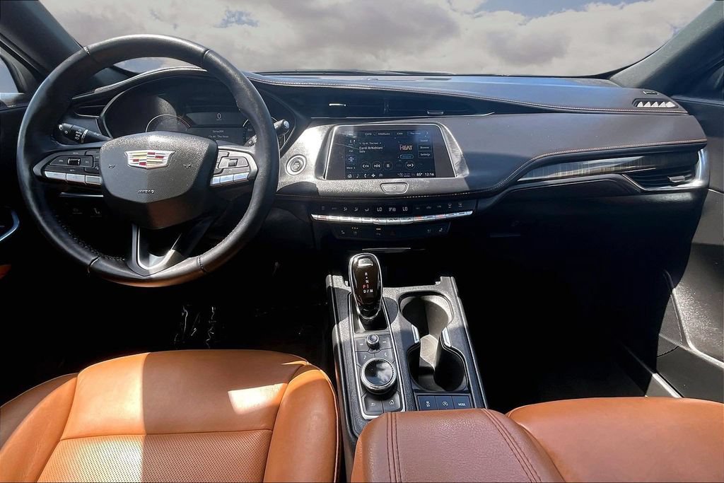 Used 2022 Cadillac XT4 Premium Luxury AWD/4WD image 7
