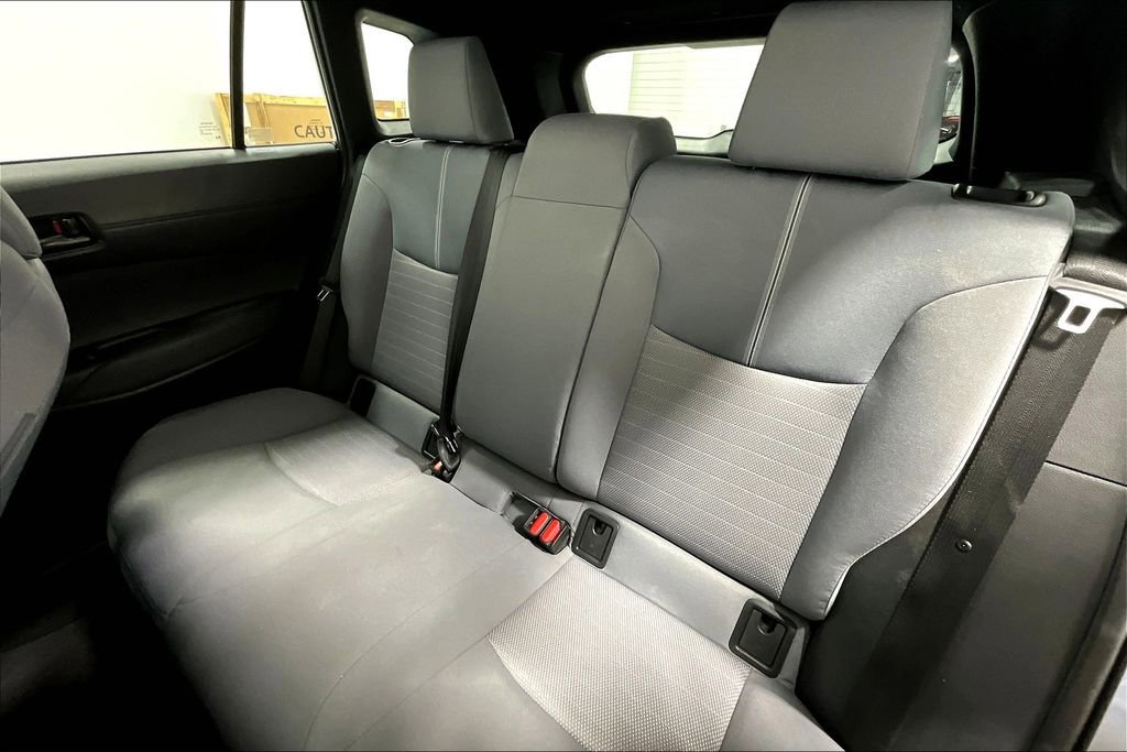 Used 2023 Toyota Corolla Cross SE image 34