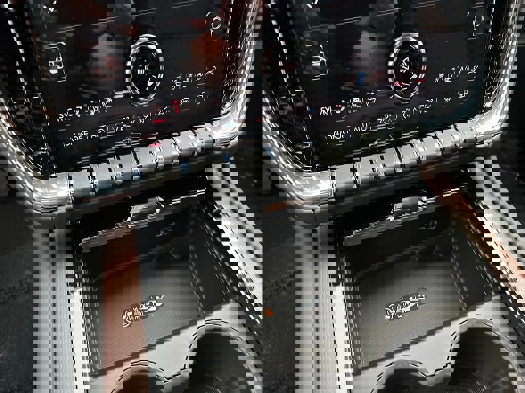 New 2026 GMC Yukon Denali w/ Sun & Power Step Package image 25