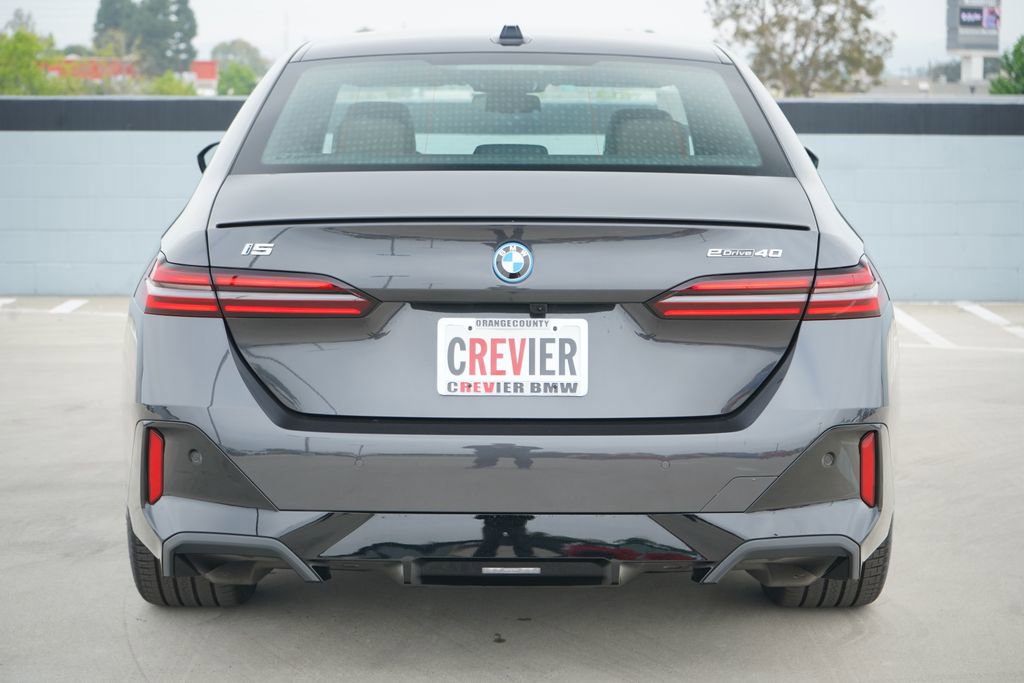 New 2026 BMW i5 eDrive40 w/ M Sport Package RWD image 6