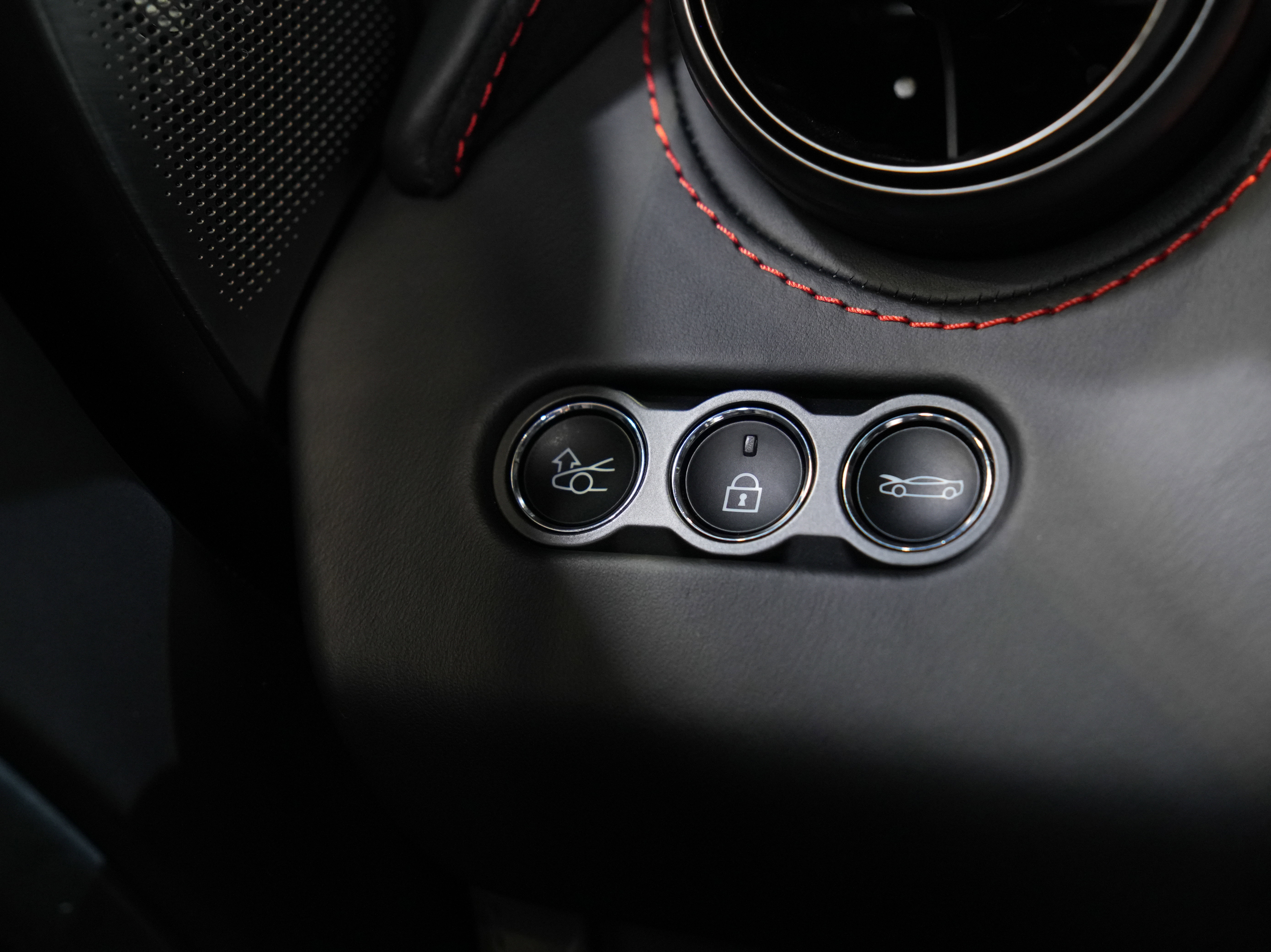 Used 2024 McLaren 750S image 47