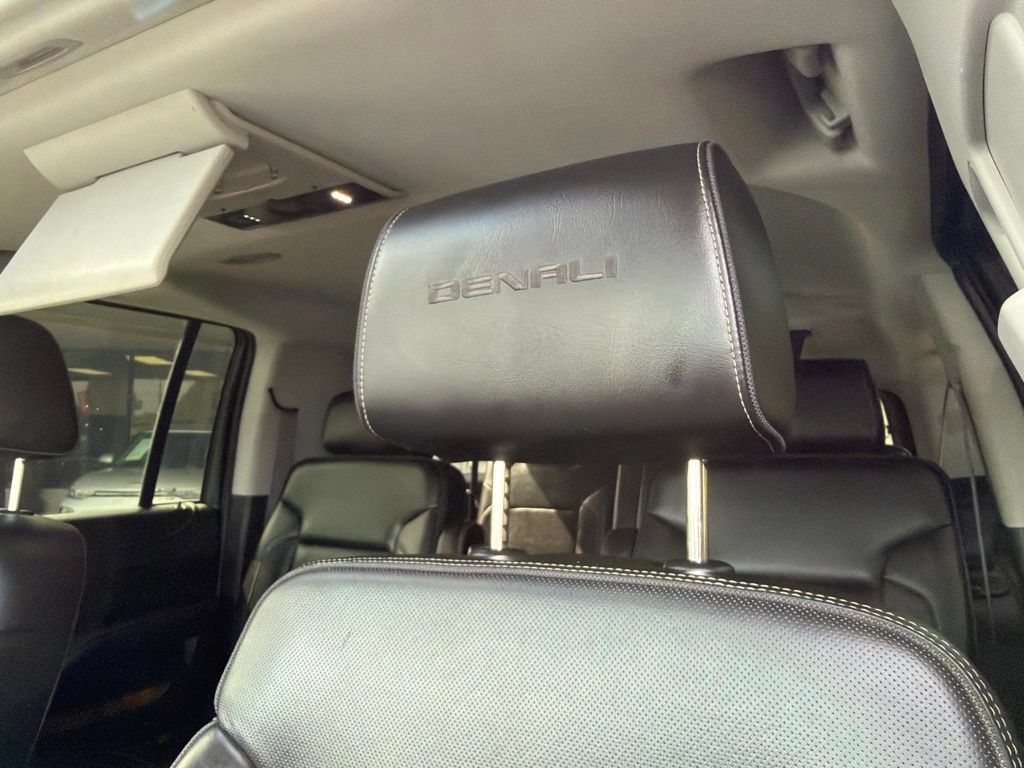 Used 2015 GMC Yukon XL Denali w/ Touring Package AWD/4WD image 23