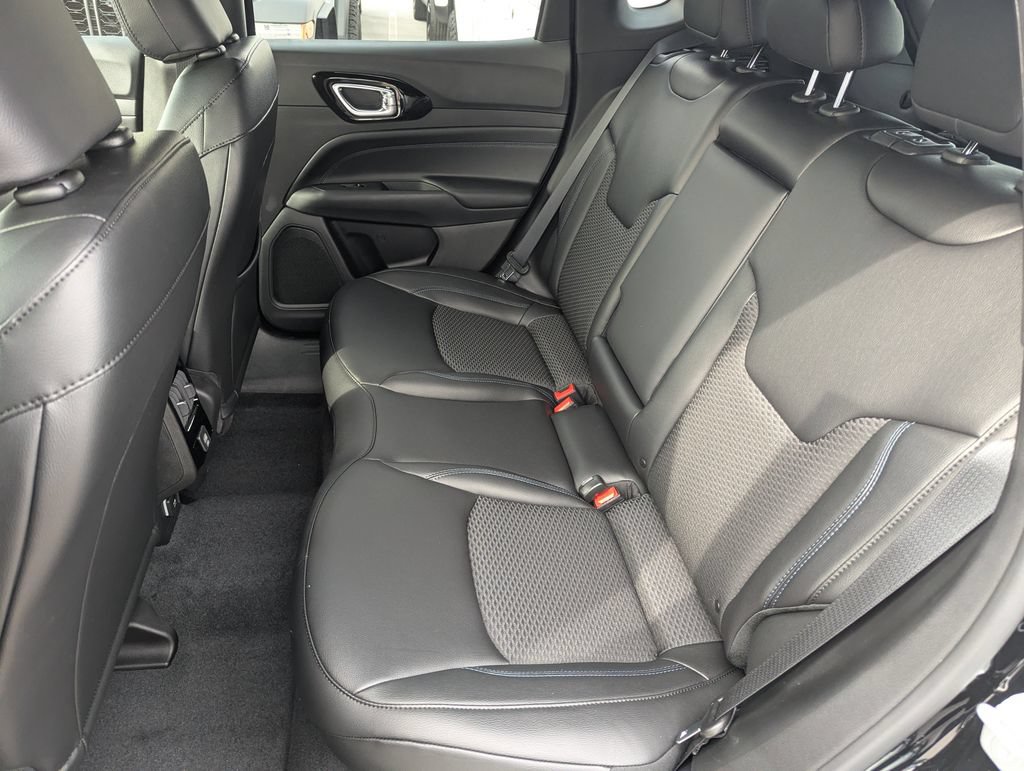 New 2026 Jeep Compass Latitude AWD/4WD image 28