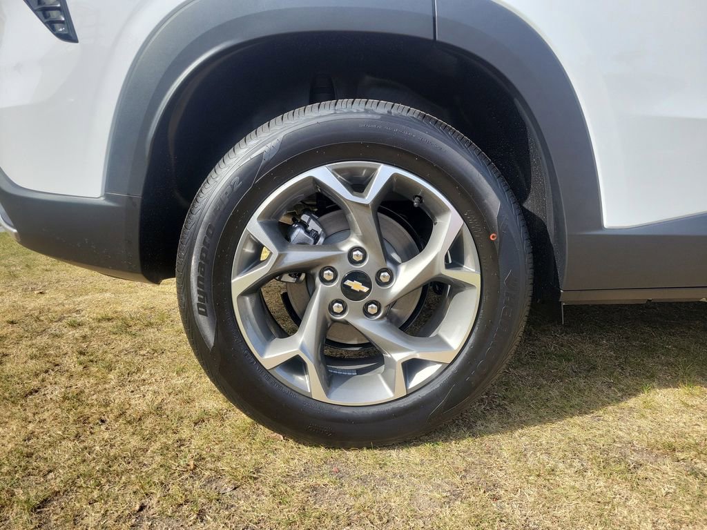 New 2026 Chevrolet Trax LT w/ Driver Confidence Package image 5