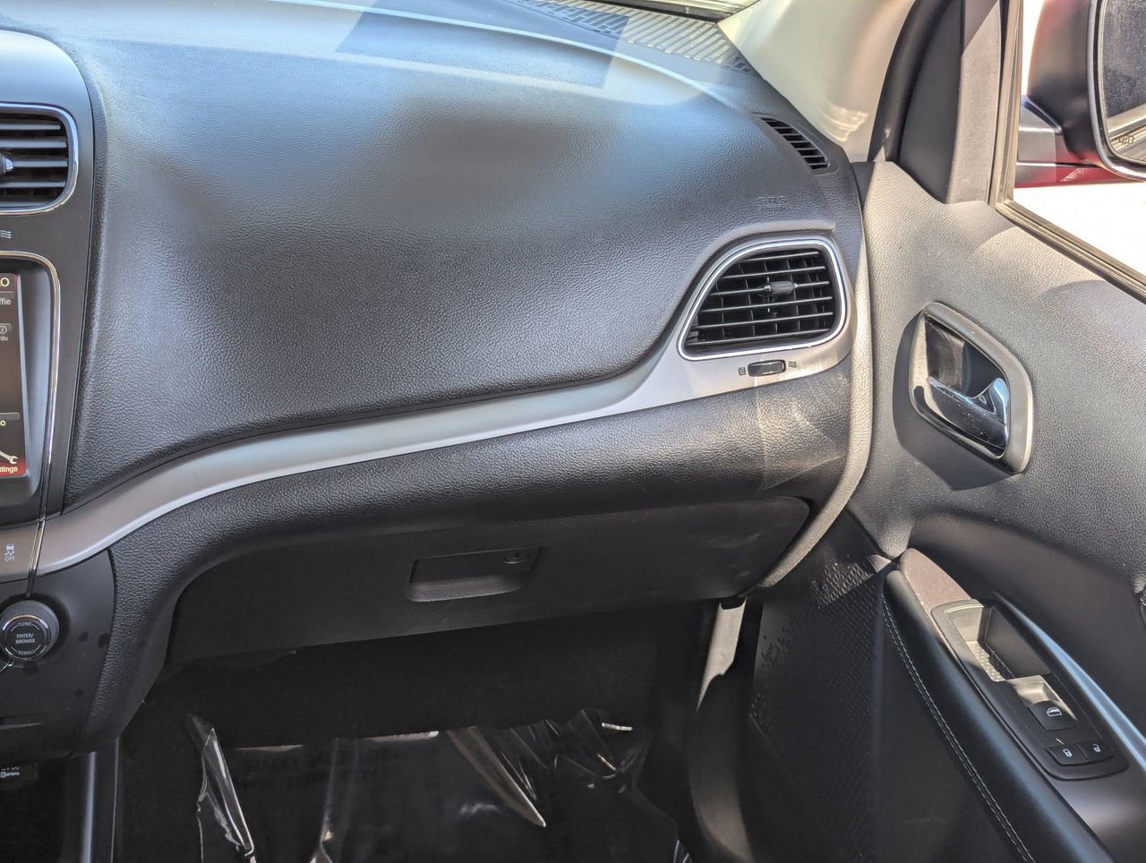 Used 2019 Dodge Journey Crossroad w/ Driver Convenience Group FWD image 15