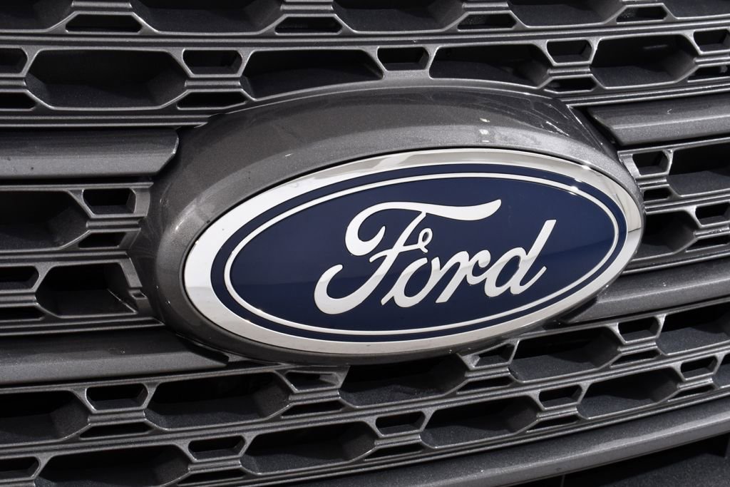 Used 2023 Ford Explorer XLT w/ Equipment Group 202A image 22