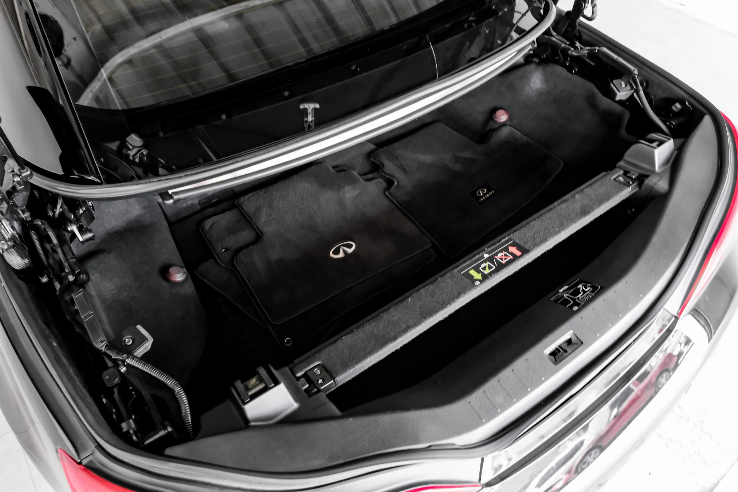 Used 2012 INFINITI G37 Convertible w/ Premium Pkg RWD image 38