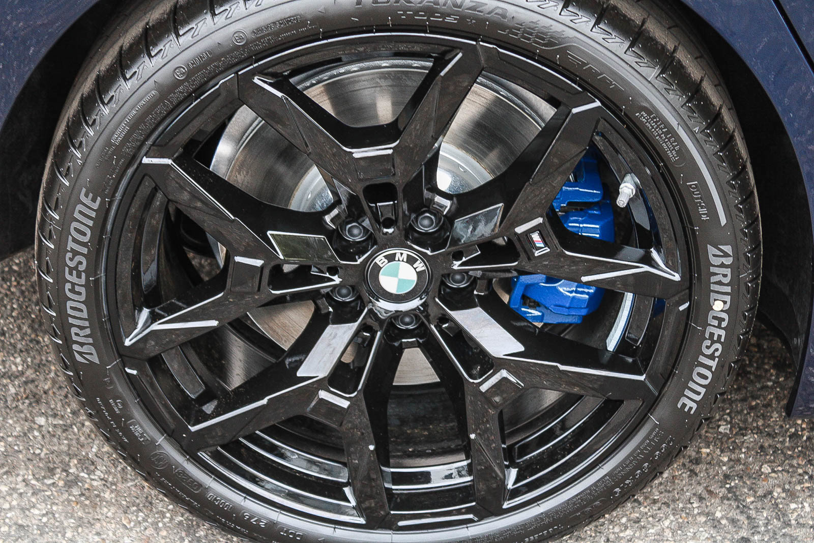 New 2026 BMW 330i Sedan w/ M Sport Package RWD image 7