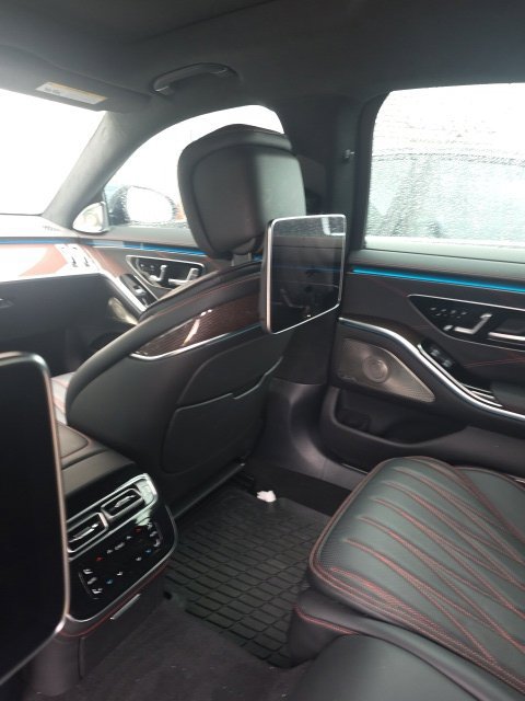 Used 2024 Mercedes-Benz S 63 AMG S image 31