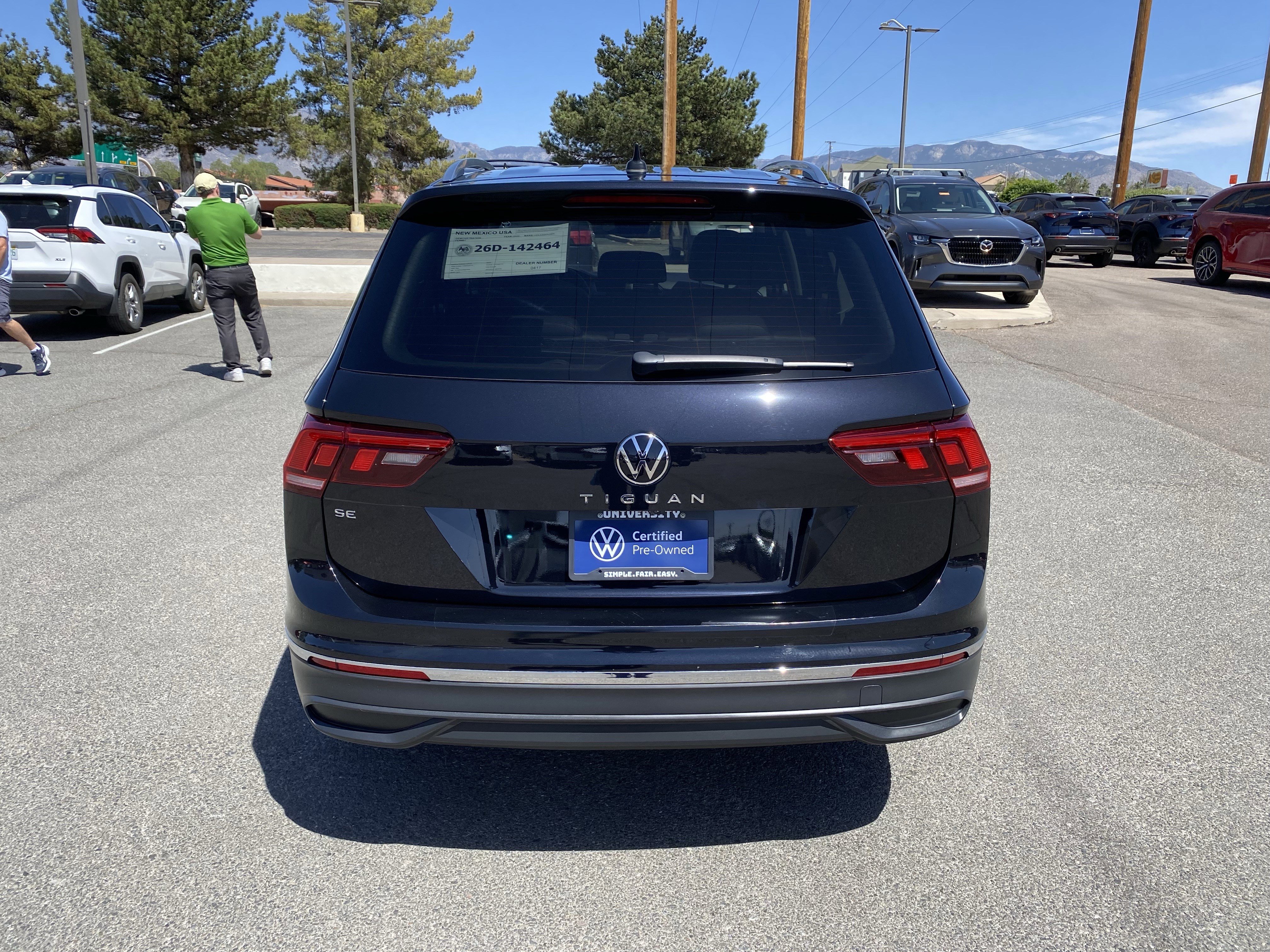 Certified 2022 Volkswagen Tiguan SE w/ Panoramic Sunroof Package FWD image 53