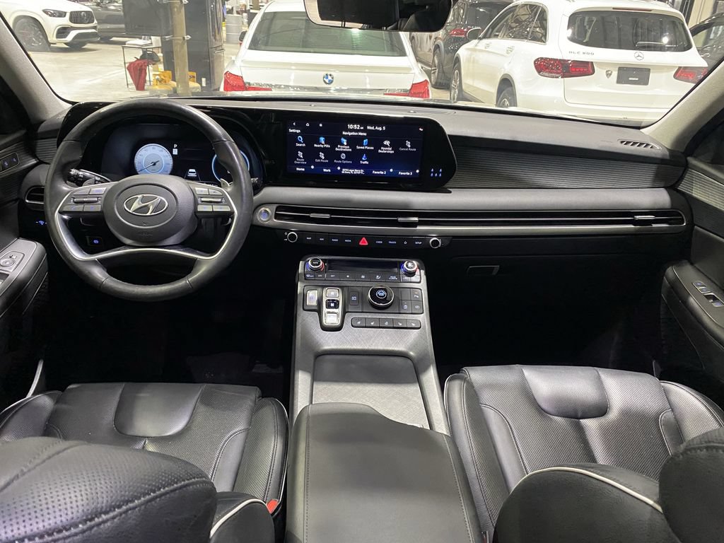 Used 2022 Genesis GV70 3.5T Sport w/ Sport Prestige Package AWD/4WD image 2