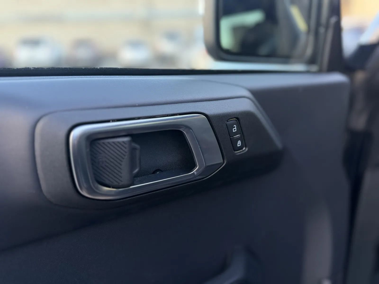 Used 2025 Ford Bronco Outer Banks w/ Sasquatch Package image 24