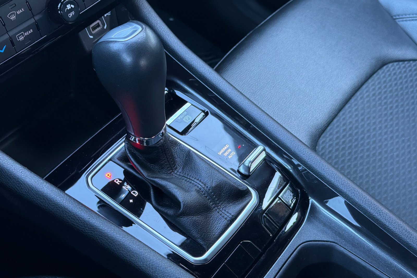 Used 2024 Jeep Compass Latitude image 18