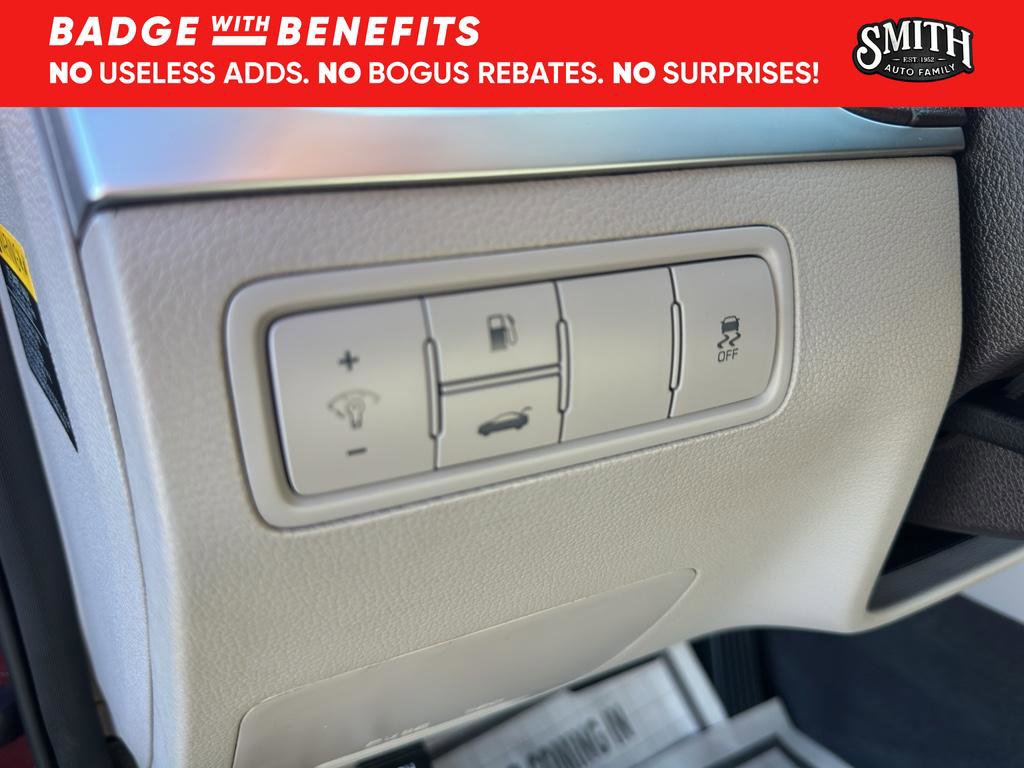 Used 2015 Hyundai Genesis 3.8 image 20