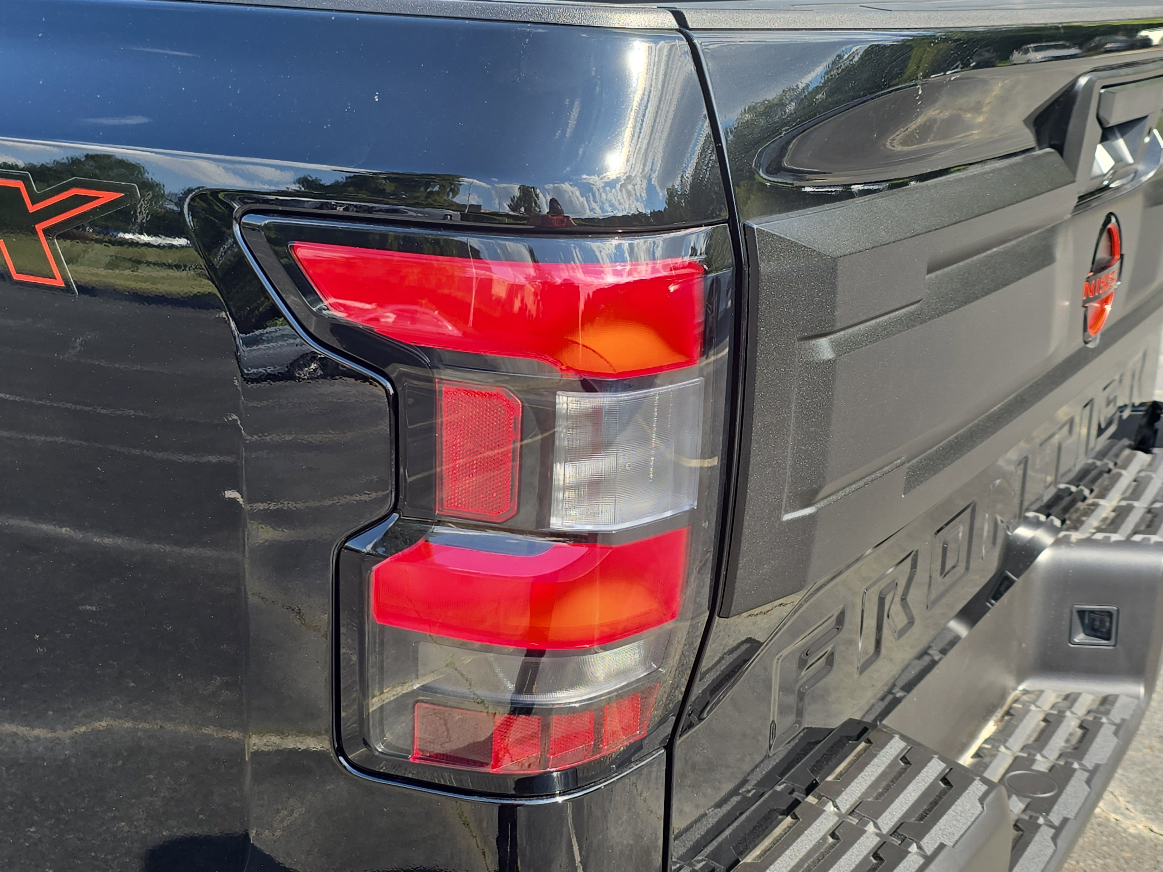 New 2025 Nissan Frontier PRO-4X w/ Interior Protection Package image 31