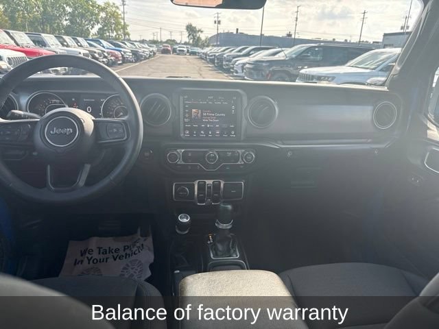 Used 2023 Jeep Gladiator Sport AWD/4WD image 8