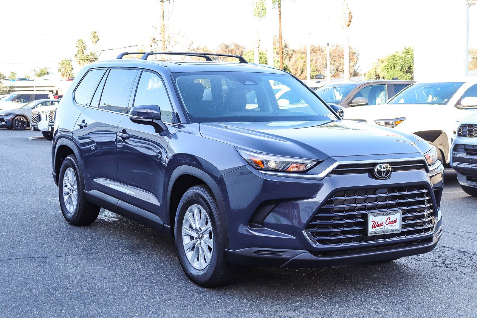New 2026 Toyota Grand Highlander XLE image 3