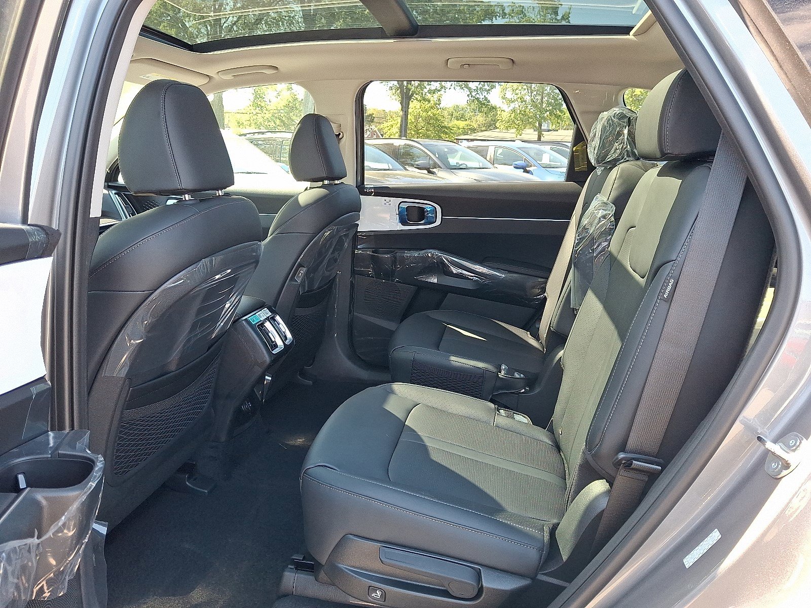 New 2025 Kia Sorento EX w/ EX Panoramic Sunroof Package image 6