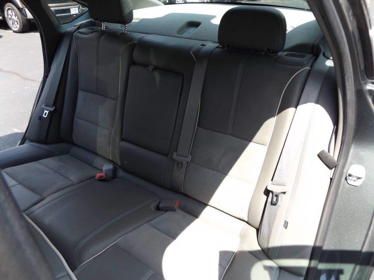 Used 2014 Chevrolet Impala LT w/ Premium Seating Package image 16