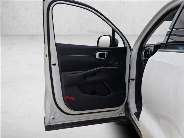 Used 2021 Kia Sorento LX image 11