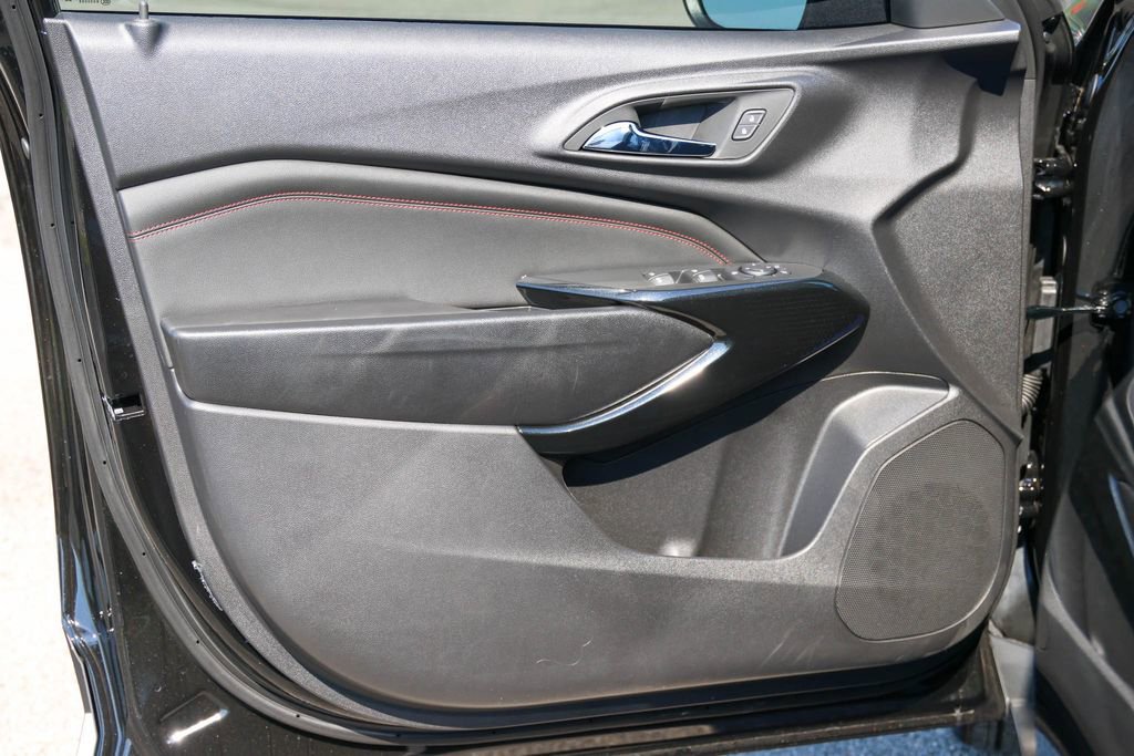 New 2026 Chevrolet Trax RS image 9