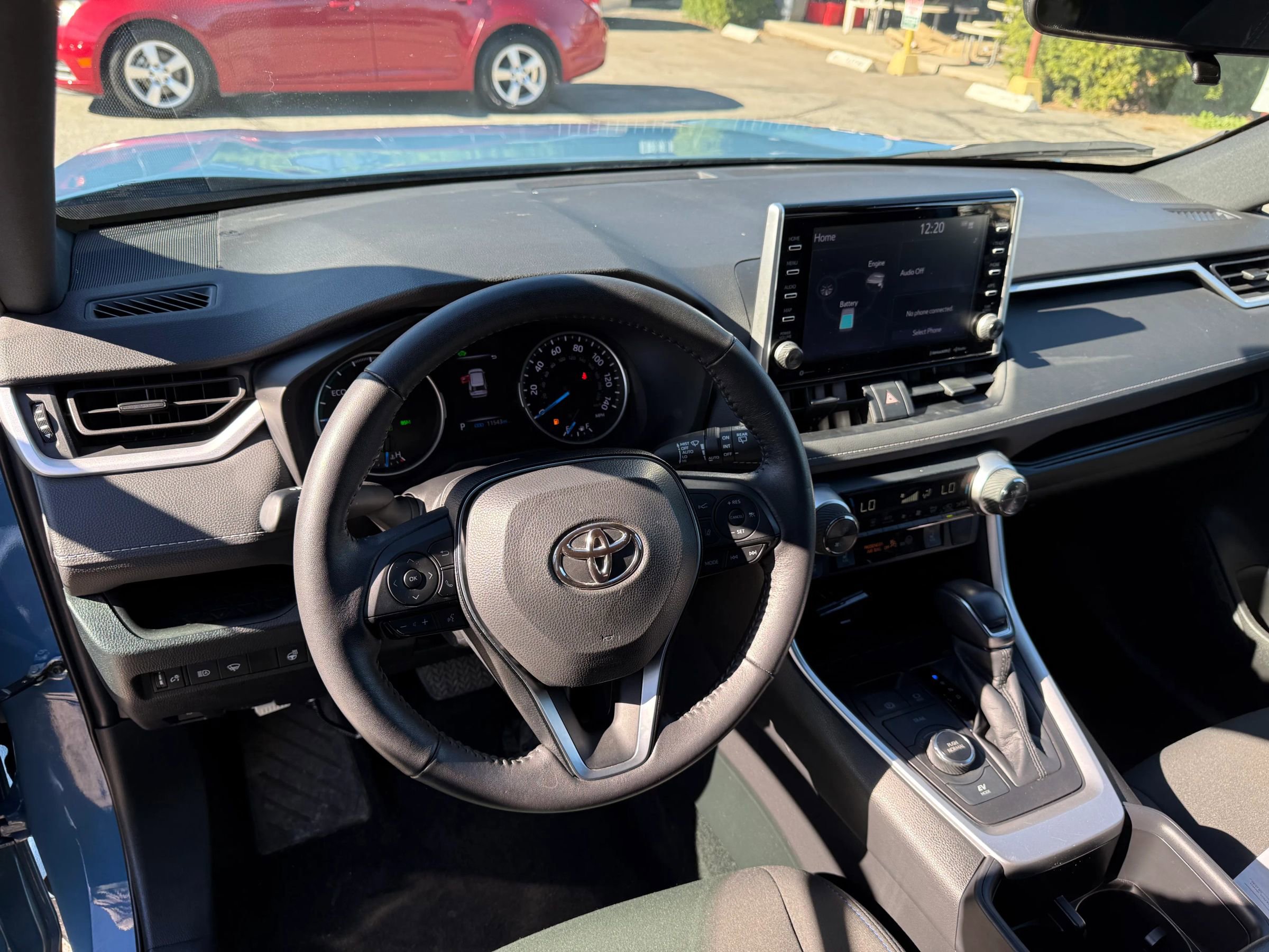 Used 2022 Toyota RAV4 SE w/ Convenience Package image 14