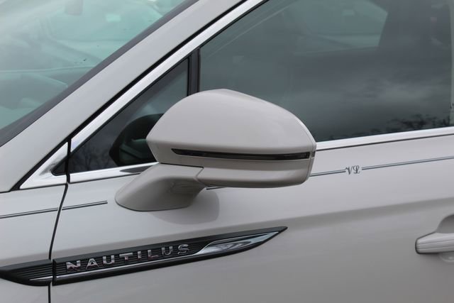 Certified 2023 Lincoln Nautilus Reserve AWD/4WD image 13
