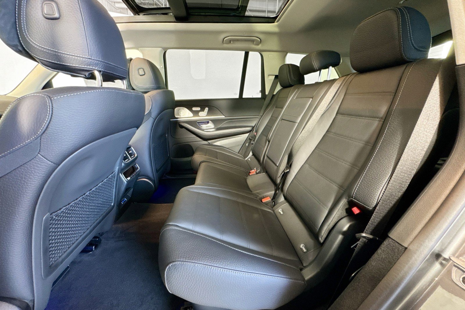 New 2026 Mercedes-Benz GLS 450 4MATIC image 22