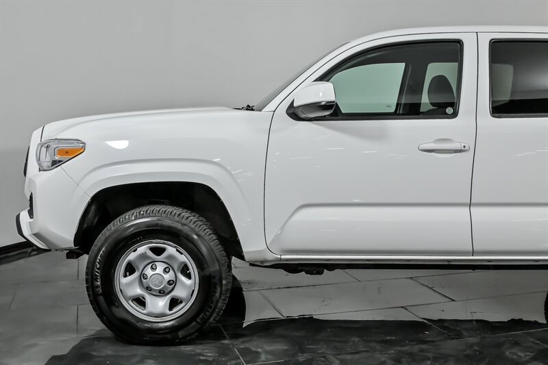 Used 2022 Toyota Tacoma SR AWD/4WD image 6