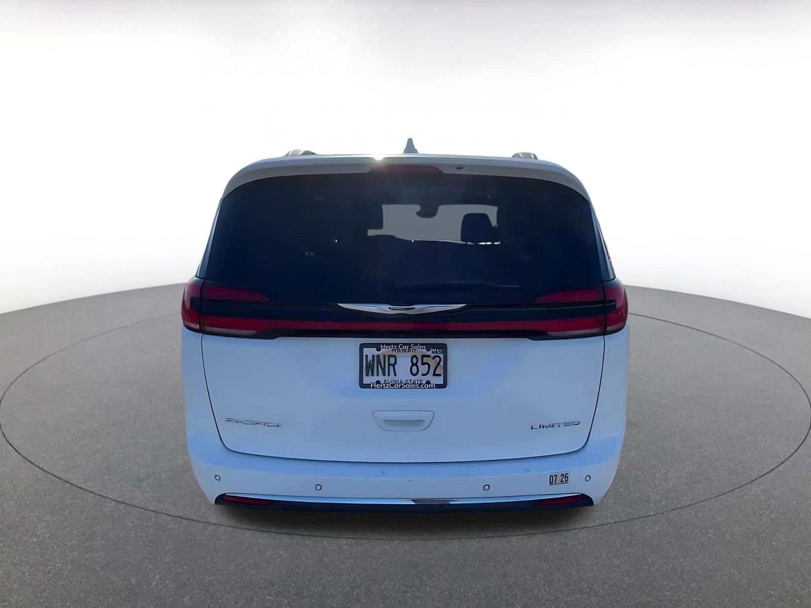 Used 2022 Chrysler Pacifica Limited FWD image 12