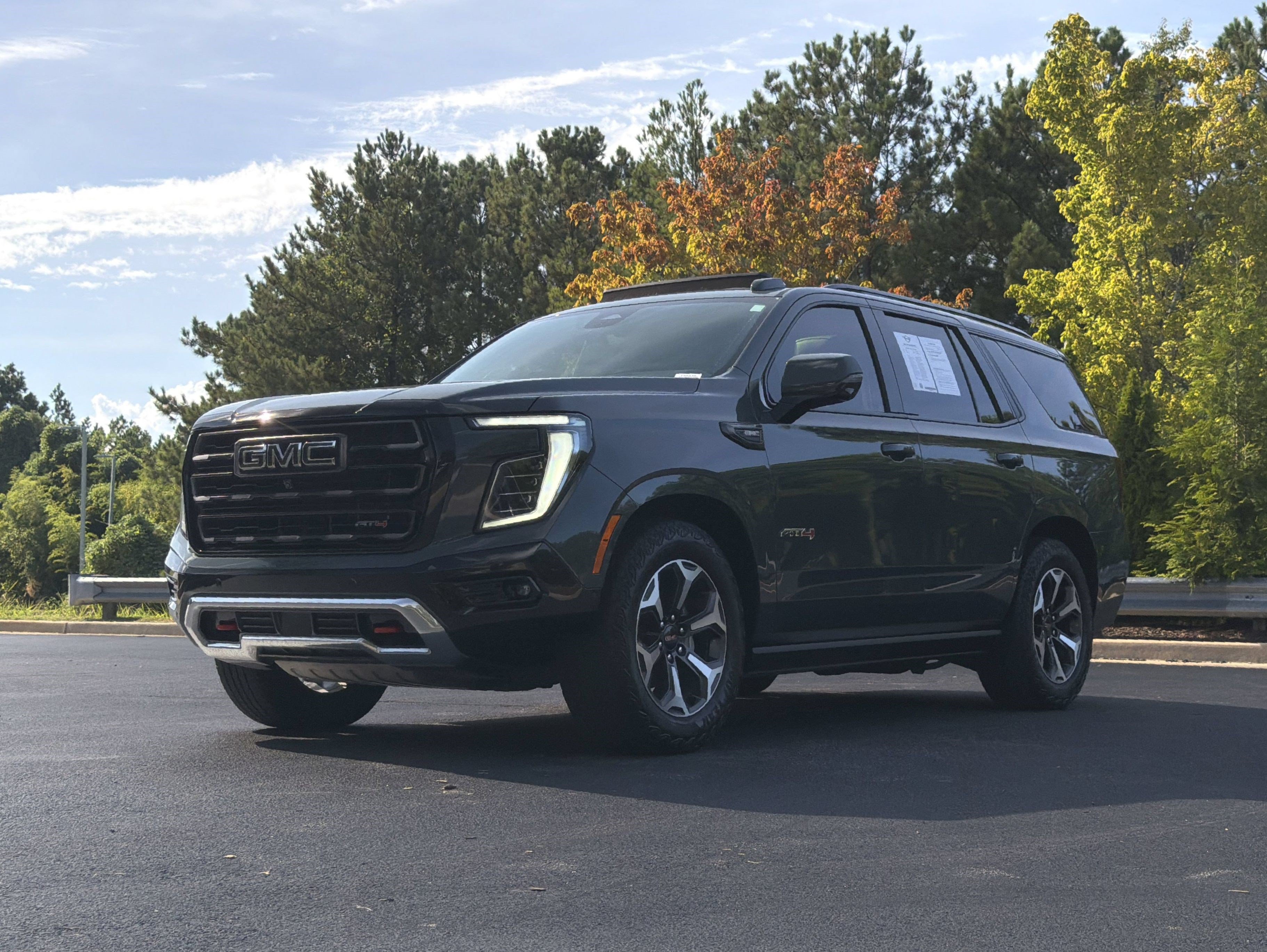 Used 2025 GMC Yukon AT4 Ultimate AWD/4WD image 14