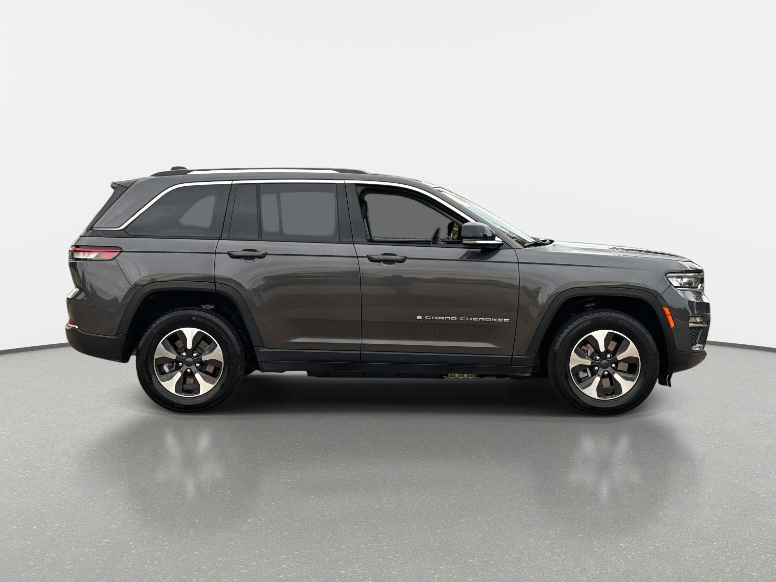 Used 2024 Jeep Grand Cherokee Limited 4xe image 4