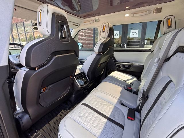 Used 2024 Rivian R1S Adventure image 35