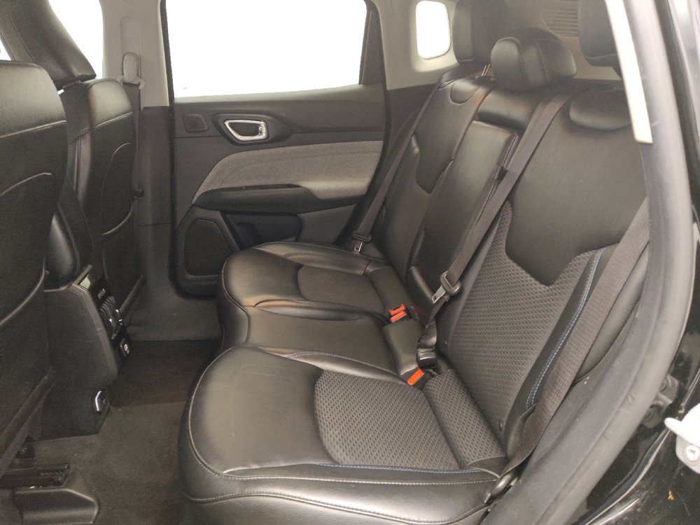 Used 2022 Jeep Compass Latitude w/ Sun and Sound Group AWD/4WD image 18