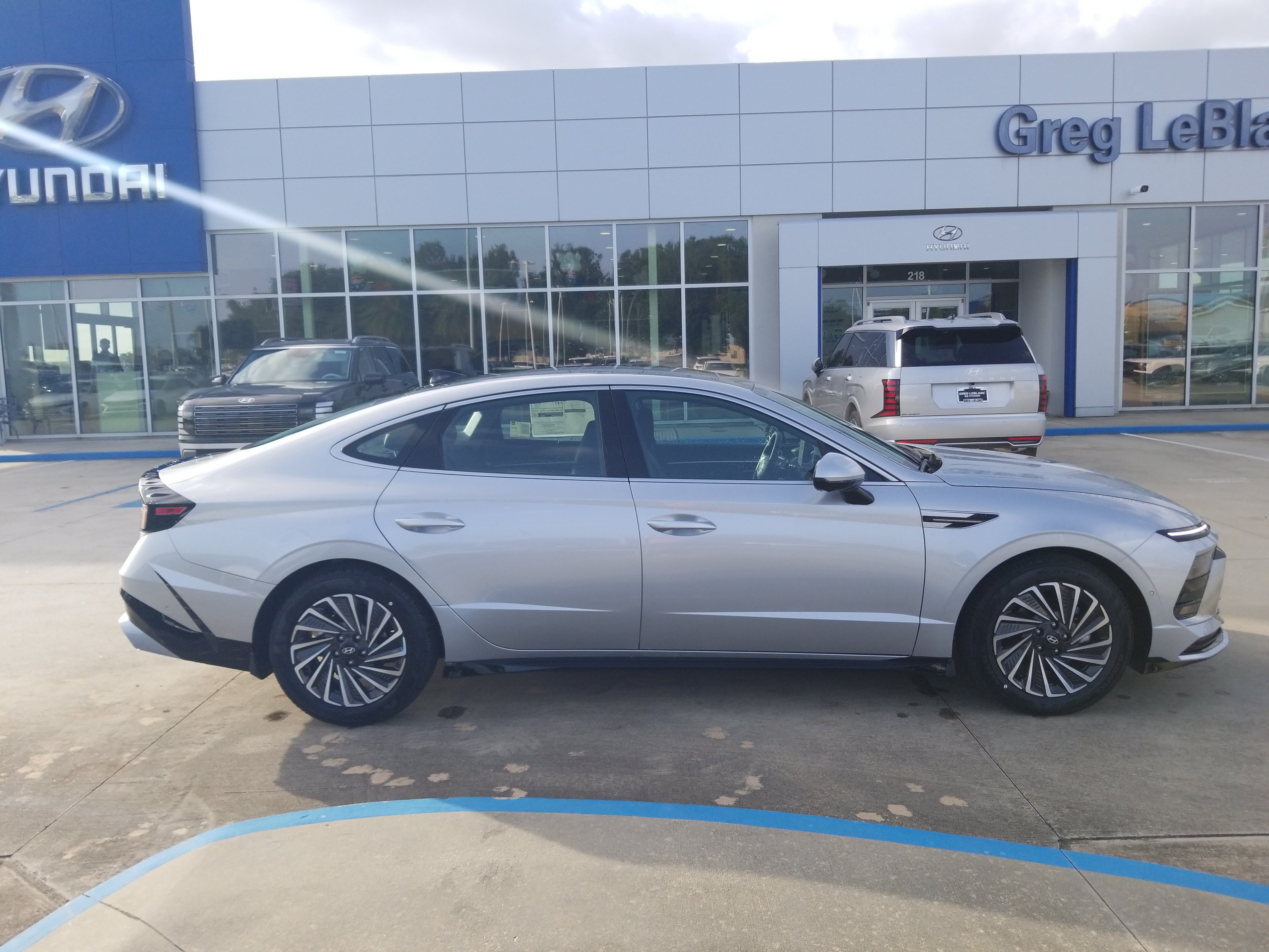 New 2026 Hyundai Sonata Limited FWD image 8