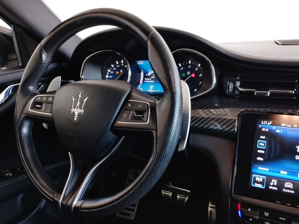 Used 2020 Maserati Quattroporte S GranSport Q4 AWD/4WD image 30