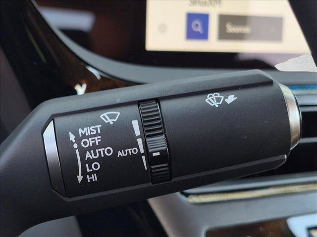 Used 2025 Lexus ES 300h w/ Technology Package FWD image 11