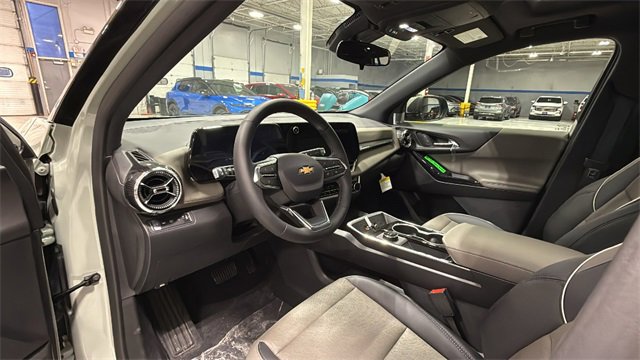 New 2026 Chevrolet Equinox LT w/ Convenience Package II image 9